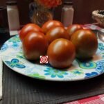Russe Charbonneuse Tomato