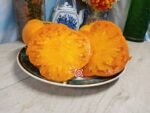 Chuck's Yellow Beefsteak Tomato Seeds